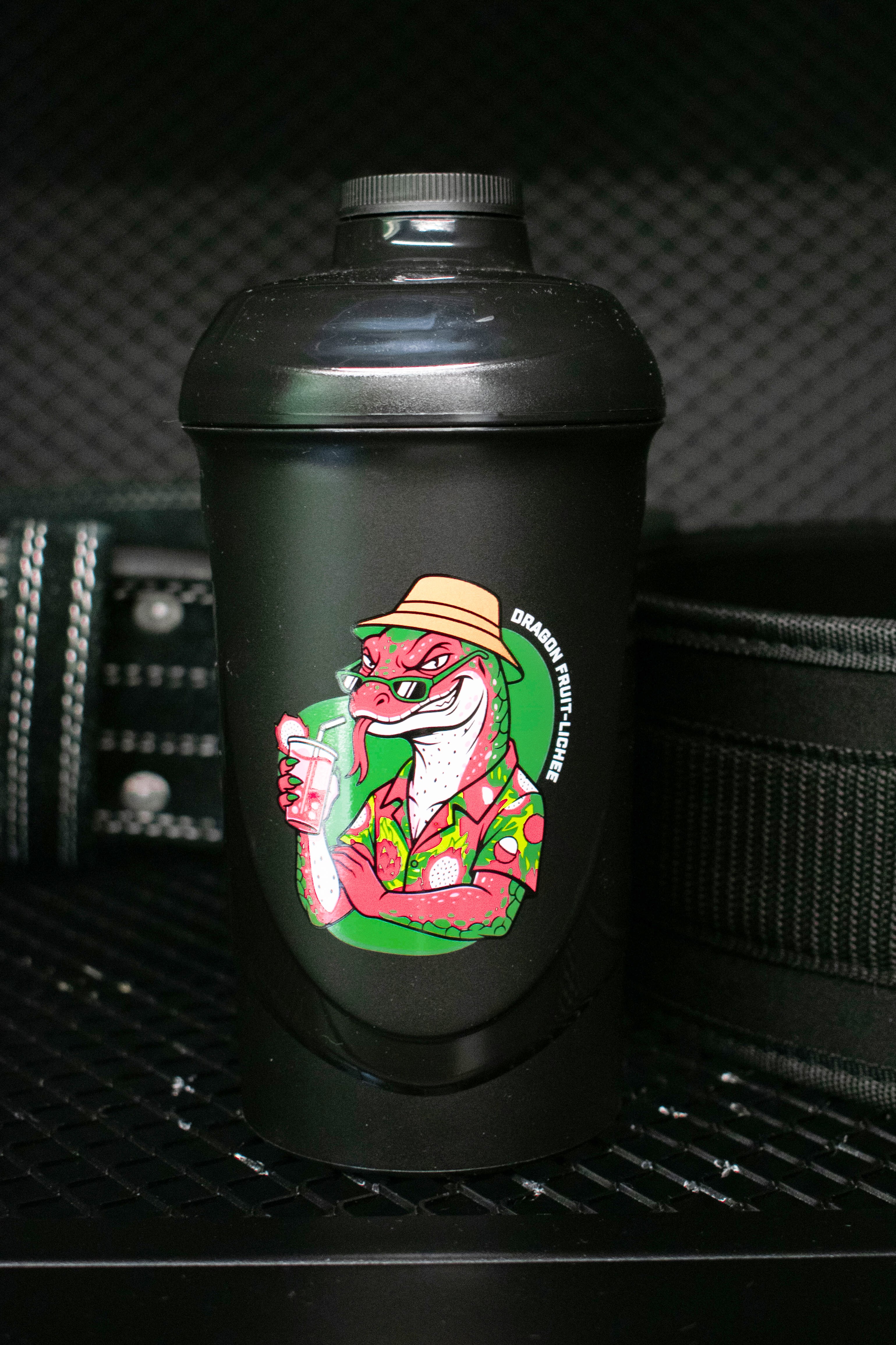 Limitierte Auflage, sammelbarer Shaker (Drachenfrucht-Litschi) - 600 ml